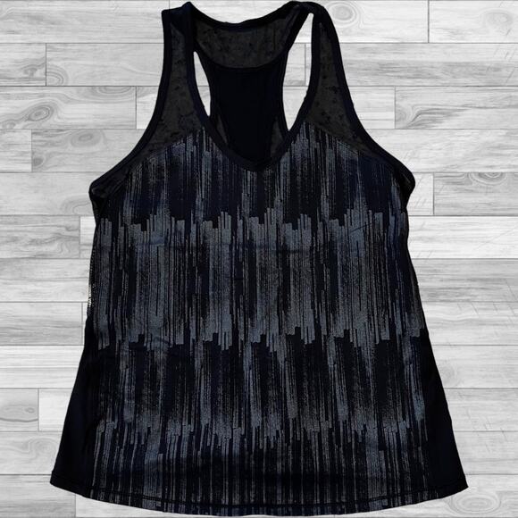 Lululemon Ace tank, black, size 4 - Picture 3 of 6